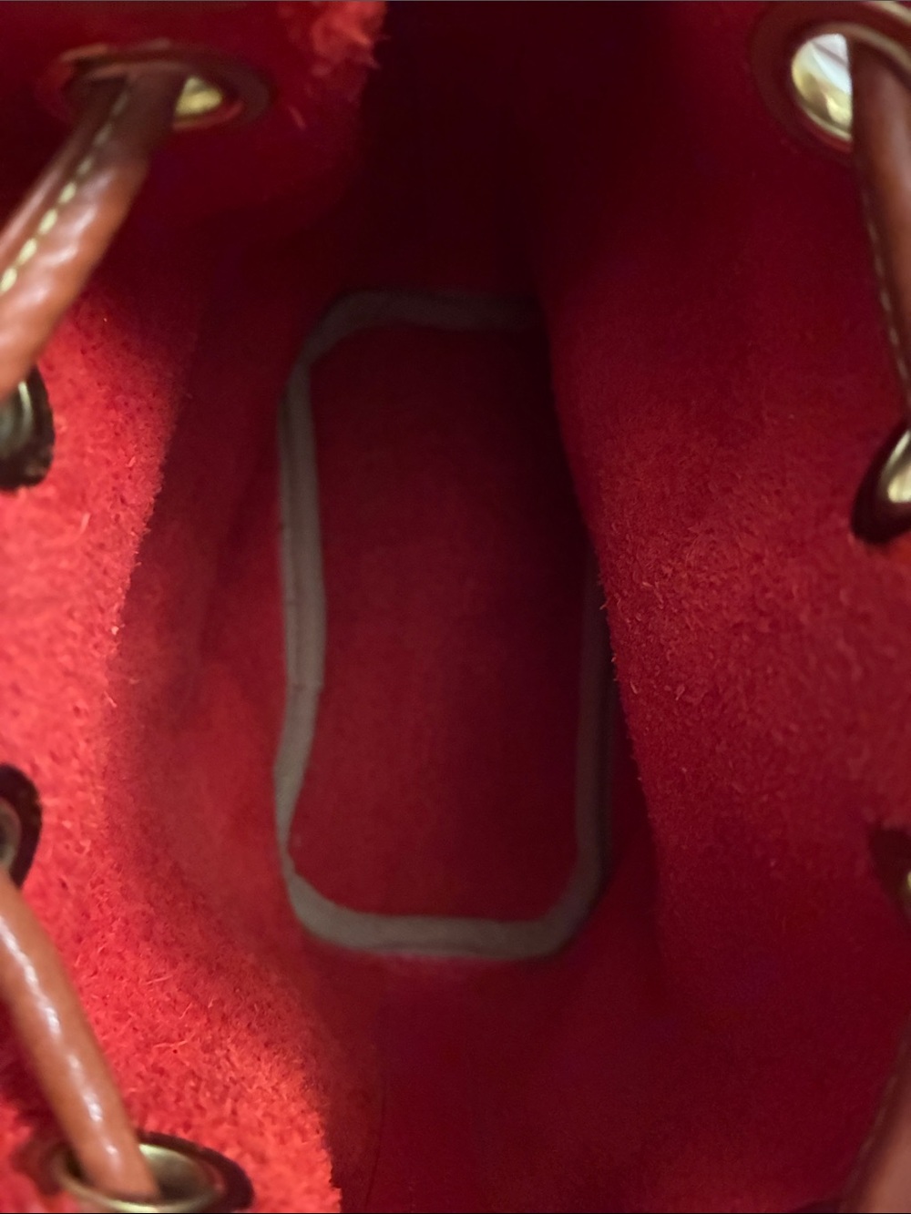 Dooney & Bourke Red Pebble All Weather Leather Drawstring Crossbody - Picture 4 of 9
